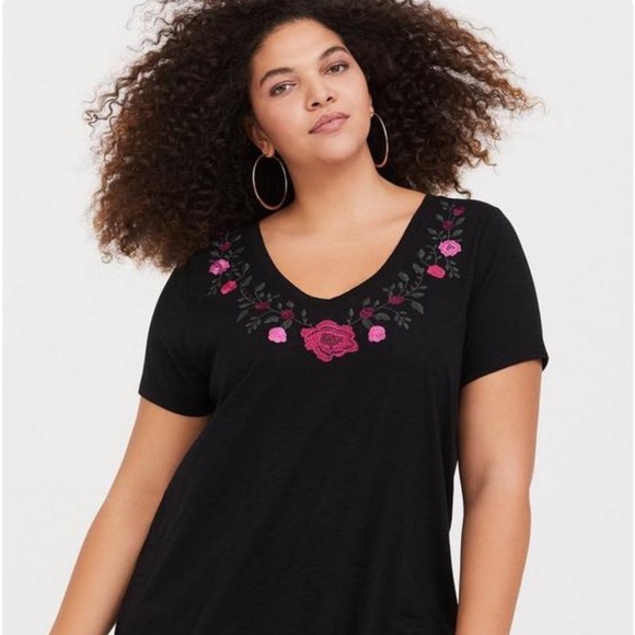Torrid Embroidered Classic Fit Heritage Slub V-Neck Top - Picture 1 of 6